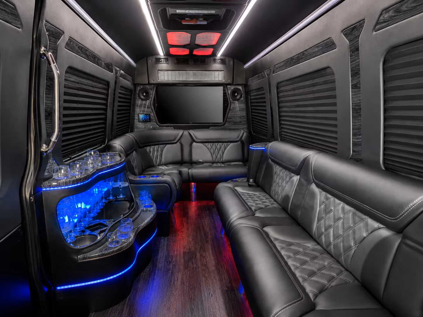 find the perfect transportation for your next airport transfer 3